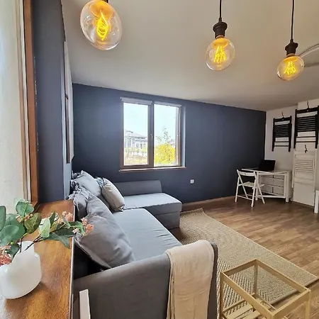 Apartment Elegant Near Gondola